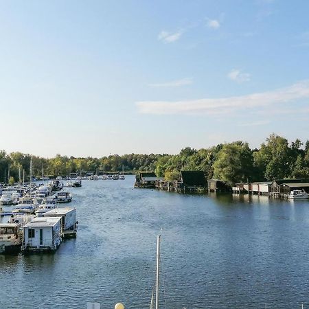 2 Bedroom Cozy Apartment In Rechlin Eksteriør bilde