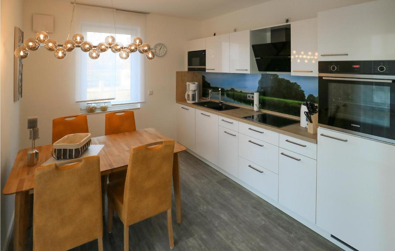 2 Bedroom Cozy Apartment In Rechlin Eksteriør bilde