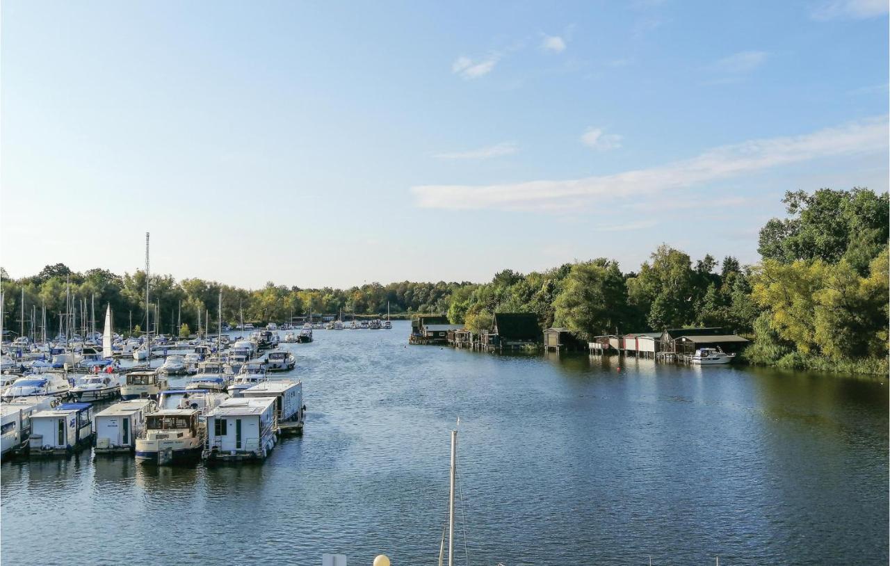 2 Bedroom Cozy Apartment In Rechlin Eksteriør bilde